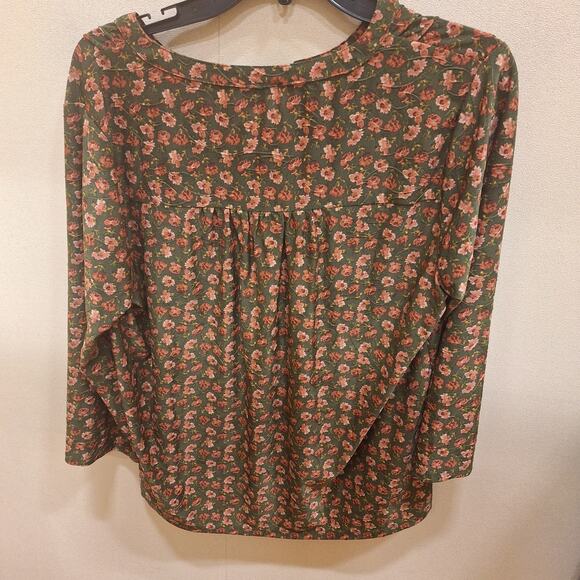NWT Napa Valley Women’s Medium Olive/Rust Floral 3/4 Sleeve Pleated Blouse - Picture 3 of 3